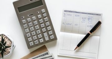 calcular salário com horas extras